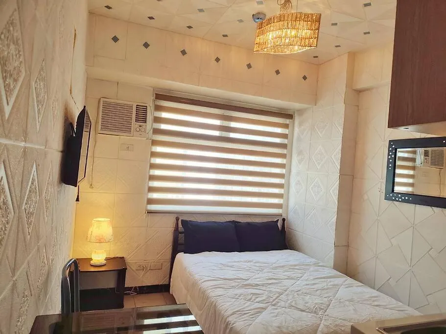 Urban Deca Edsa Budget Place W/ Unli Wi-Fi Netflix Manila